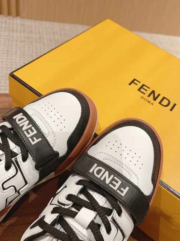 Fendi Shoe 